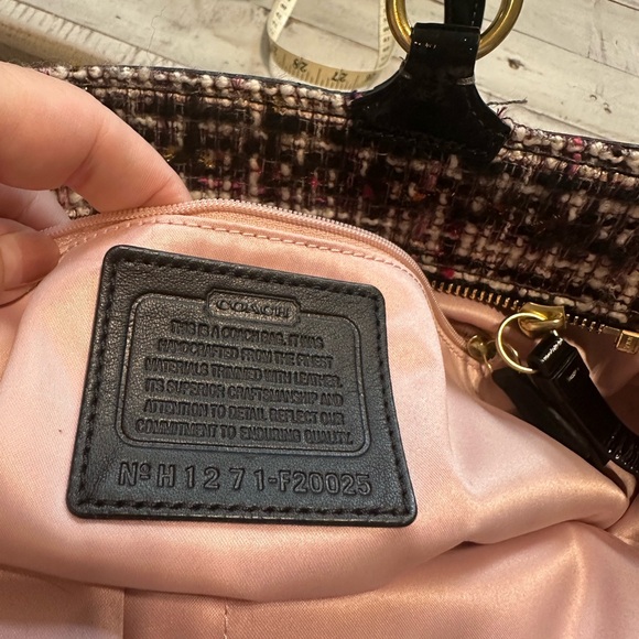 Authentic COACH tweed purse - EUC! - Picture 6 of 6